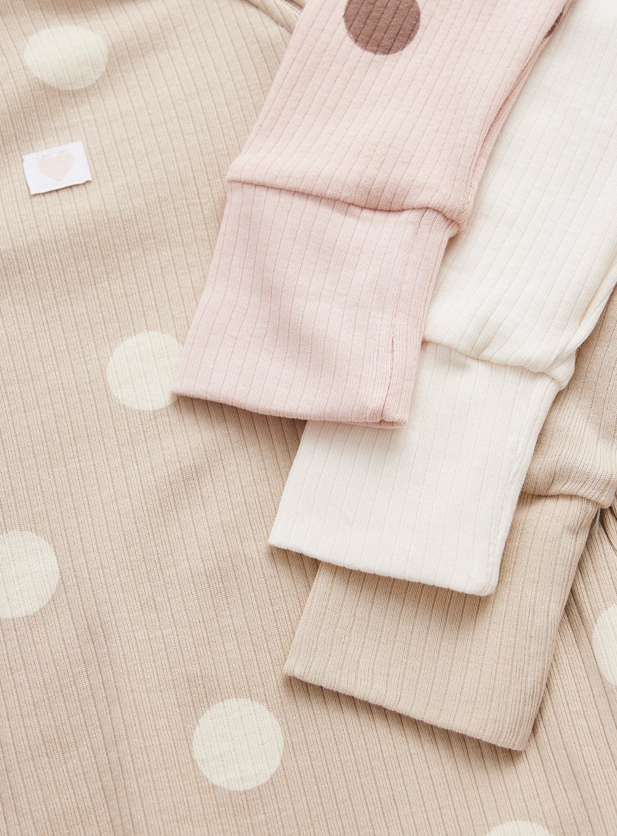 Plain & Polka Dot Print Sleepsuits 5 Pack 3-6 months - Image 2 thumbnail